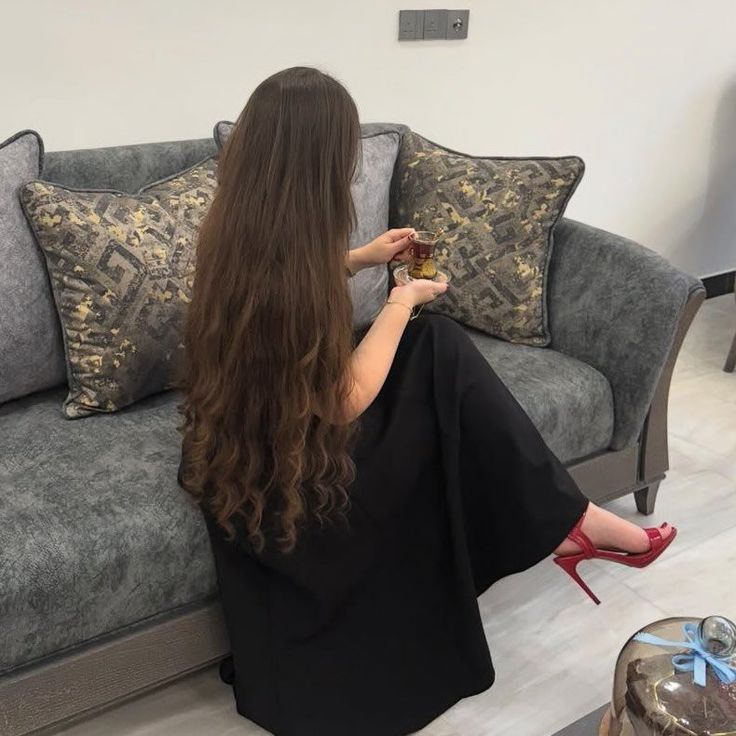 Talitacacheada's tweet photo. Your beauty is like a work of art, exquisite and unique. https://t.co/zWIm4a1v6x