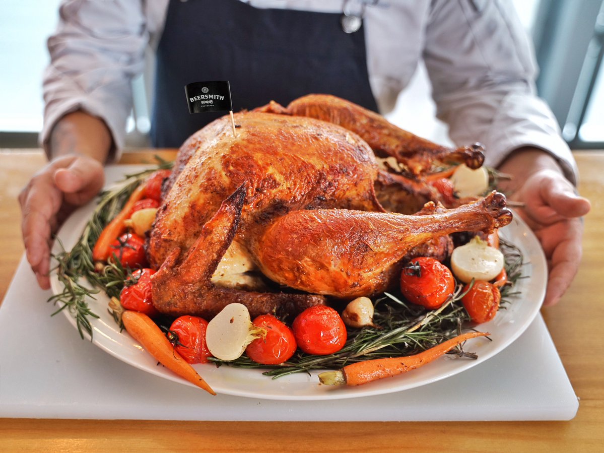 AndisonJ's tweet photo. It’s holiday feast time! Savor our limited-edition seasonal set with roasted turkey, spiced chestnuts and warm cinnamon. Perfect for your cozy family gathering! https://t.co/o87sa2aavO