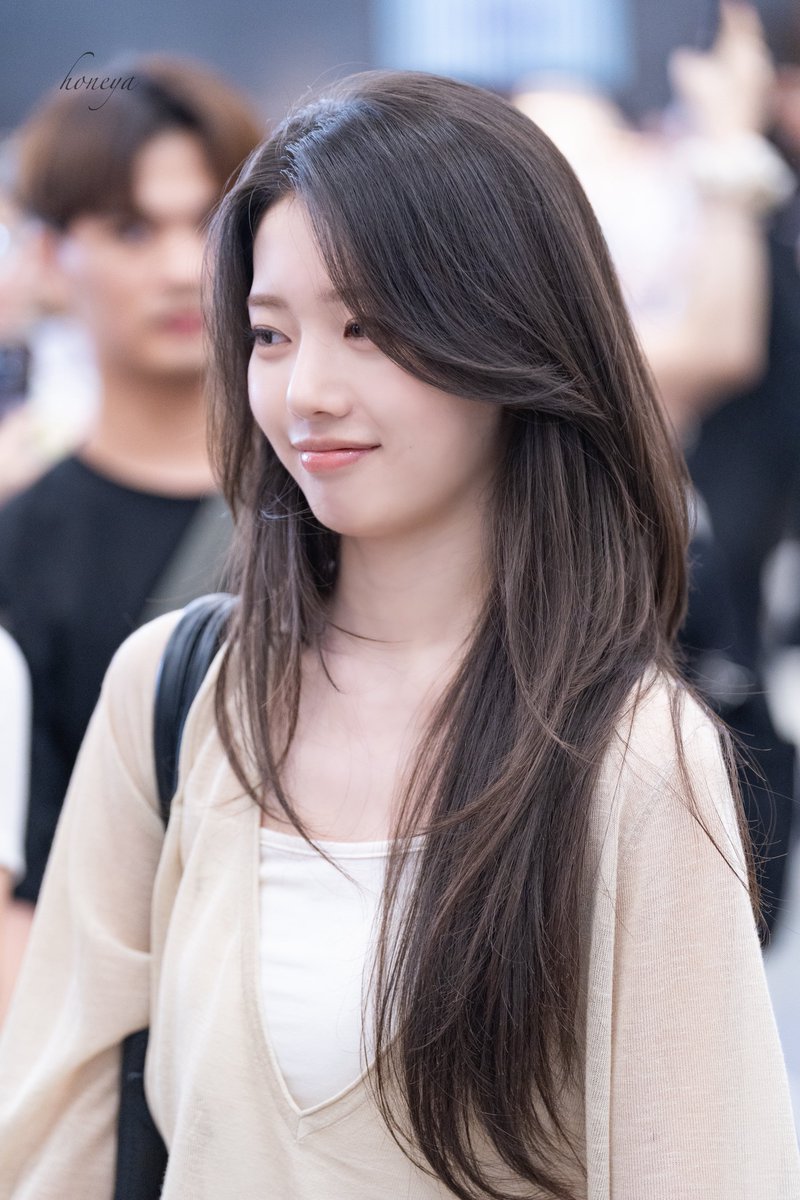 honeya0401's tweet photo. 260810 GMP
치바 출발!
#RORA #로라 #베이비몬스터 #BABYMONSTER https://t.co/f1j36LFMDO