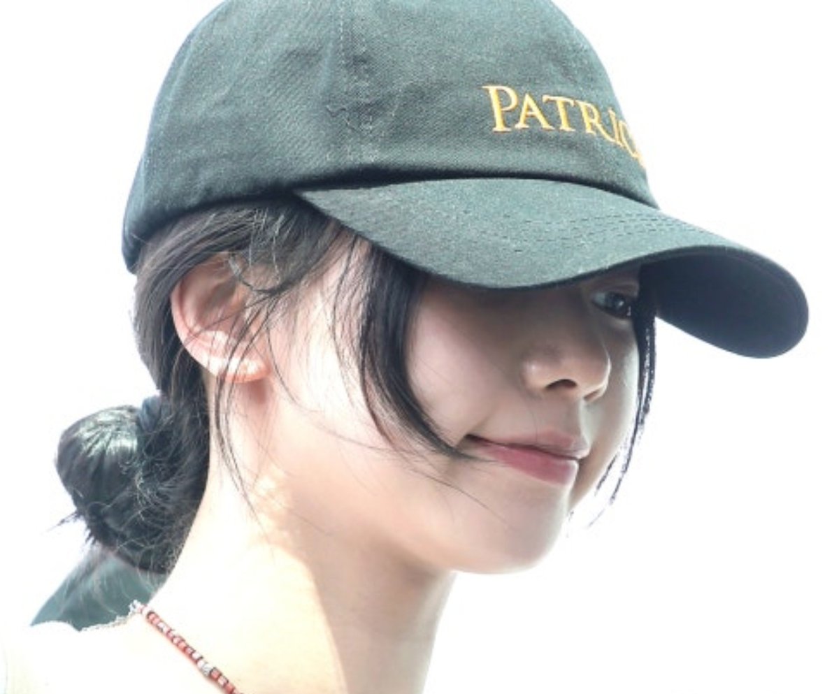 cobaltbluu_'s tweet photo. 입 왜 다 이러고 찍혔지 기여원ㅜㅜ https://t.co/y8239Oy5Ej