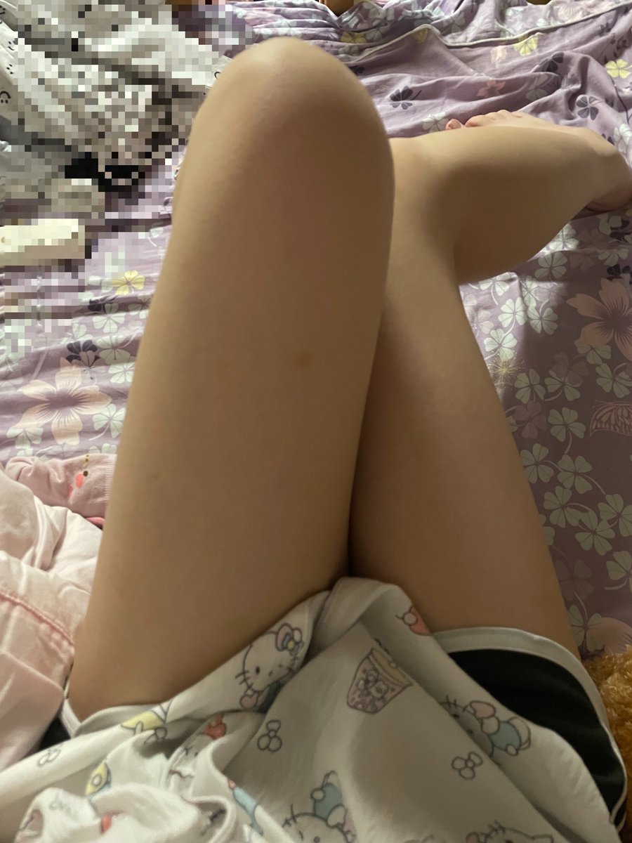 xkky0918's tweet photo. 哈���为什么叫我的腿叫炮架？
#原味 #足控 #大长腿 #女高 https://t.co/qdf16oHXbK