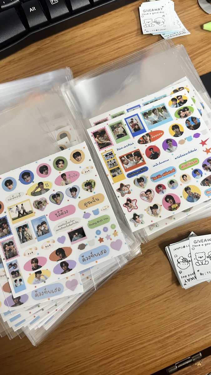 TongY_BFOI's tweet photo. *𝐆𝐈𝐕𝐄𝐀𝐖𝐀𝐘  𝐃𝐔𝐀𝐍𝐆 𝐆𝐎 𝐑𝐎𝐔𝐍𝐃 𝐂𝐎𝐍𝐂𝐄𝐑𝐓  *

 ₊🐾 sticker die-cut 🐾₊

🗓️ : 15-16 August 2026
📍 : Impact arena 
⏱️ : tba
♾️ : exchang pls dm kaa
🐶🐻‍❄️ : สถานที่แจ้งอีกทีใน X นะมัม 

#DuangGoRoundConcert 
#เจอด้วงที่อิมแพคนะเธอ 
#ด้วงกับเธอSeries https://t.co/t8R3eXWTjZ