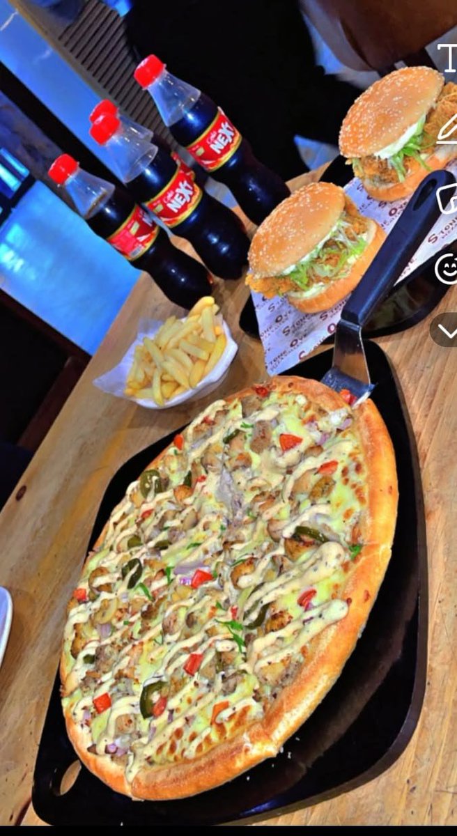 DailyFrameeybw's tweet photo. 🍔🔥 Be honest! Which one would you pick right now? 👀

A) 🍕 Loaded Pizza
B) 🍔 Crispy Burger
C) 🍟 Fries
D) 🥤 Burger + Fries + Drink 😍

Drop your choice below! 👇 https://t.co/CtK02lhlX8