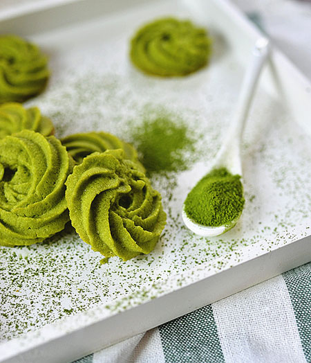 Dekk121's tweet photo. Just grabbed a bag of my new go-to matcha cookies  Crunchy, slightly sweet, and perfect for sharing with your favorite people—who’s joining me #SnackTime #MatchaLovers https://t.co/tUbBGODVIc