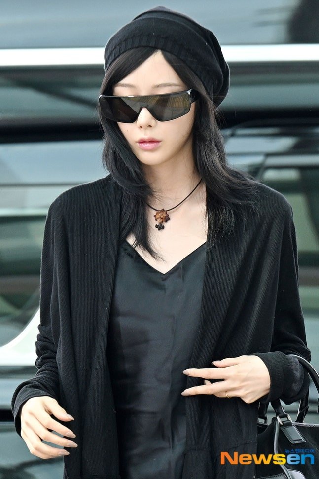 uchgaeri's tweet photo. 260810 ICN

#GISELLE #지젤 https://t.co/xHEln2sVL7
