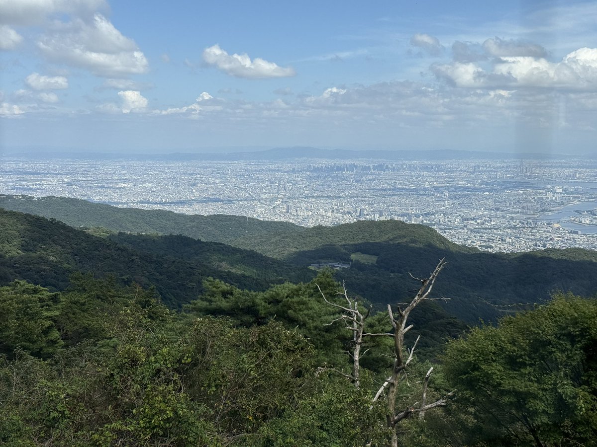 raku_ami's tweet photo. 六甲山着いた！ https://t.co/9QPgqrAyQ0