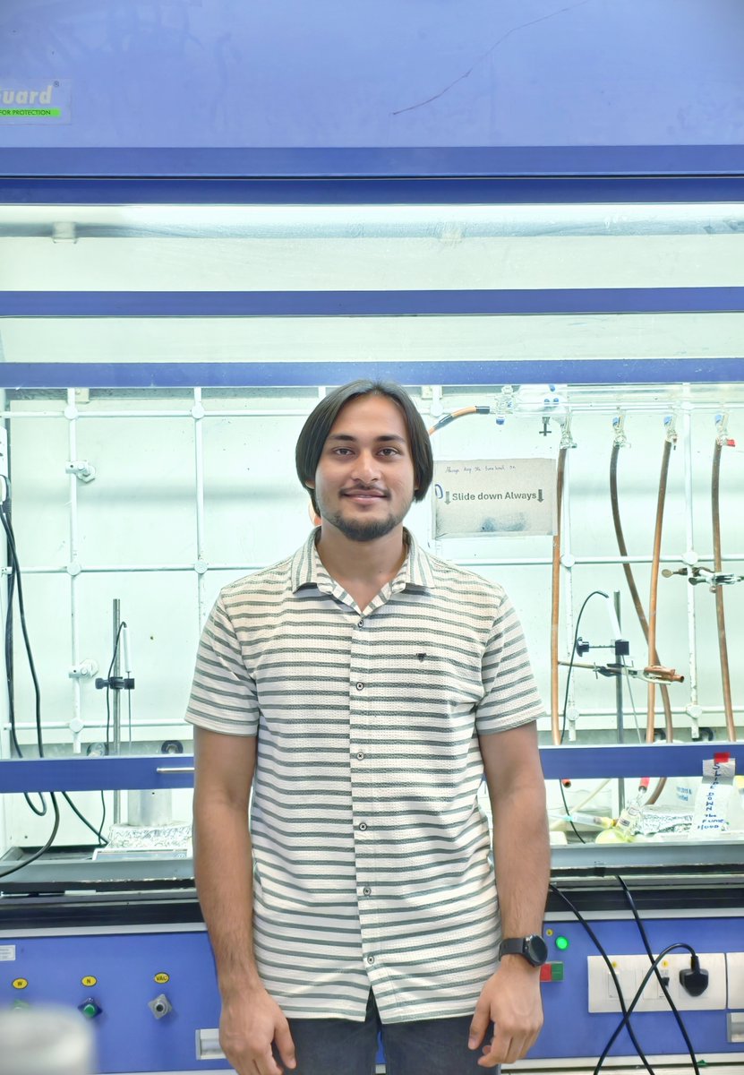 Rajamalligandee's tweet photo. The group welcomes Satyasundar Puthal , our new MSc student. He will be carrying out his Master's Project in our lab in the area of perovskite based LEDs....✨
#proFM #mastersproject https://t.co/sefGEvtiu2