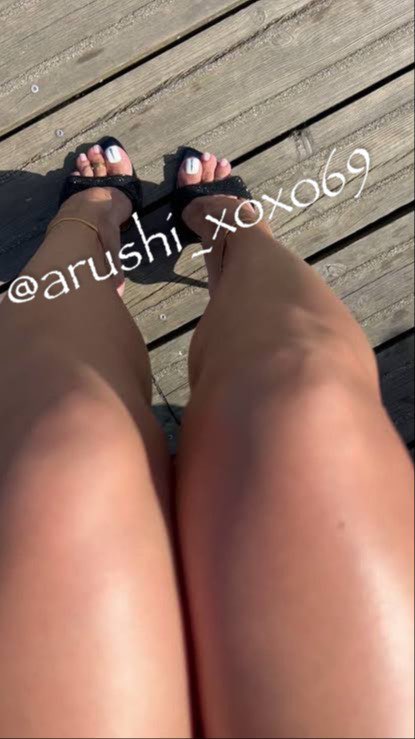 arushi_xoxo69's tweet photo. Good Morning Slaves👠👑 https://t.co/KB0ht8FzQT