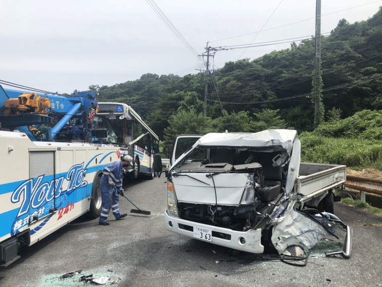 TOS_hodo's tweet photo. 【速報】路線バスとトラックが正面衝突　3人搬送　大分県別府市(TOSテレビ大分)
#Yahooニュース
https://t.co/kBsKW2slDp https://t.co/aV11mIhlYq