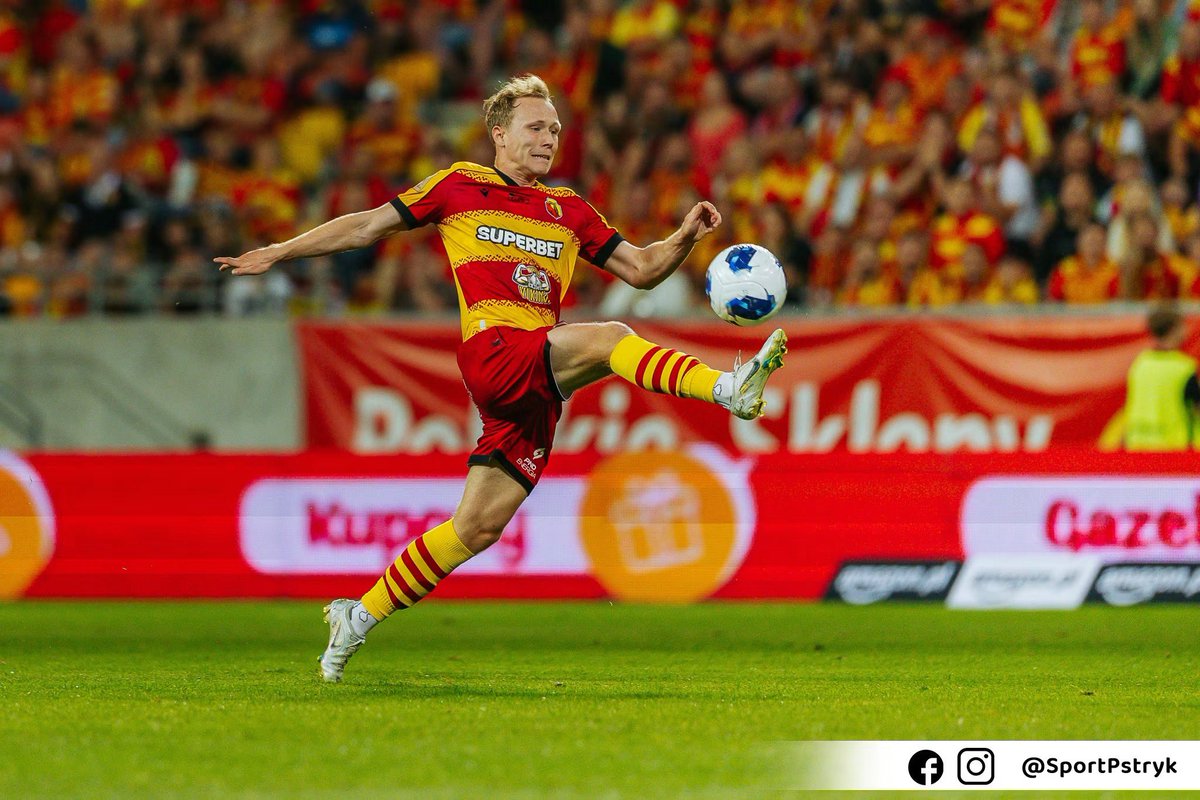 SportPstryk's tweet photo. Dobry mecz tylko tym razem wynik się nie zgadza ⚽️ #JAGWID

Galeria 📸: https://t.co/RchKVjz1jh https://t.co/ihUIqdi8t2