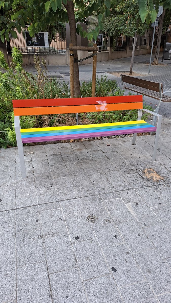 xaviermartinezg's tweet photo. L'ajuntament de Barcelona ha decidit convertir el meu barri en un ghetto on jo ja no tinc lloc.
Creieu que és bona idea pels uns i pels altres?
Jo crec que és just el contrari de la integració.
Us escolto.
@bcn_ajuntament https://t.co/WjWEYlrAiG