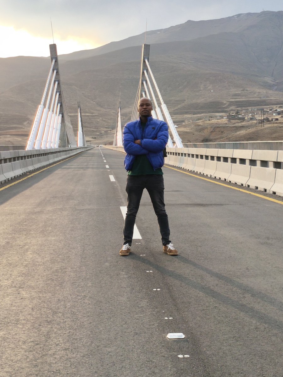 Kapzito's tweet photo. Took a short left with my nigga #SenquBridge #Mokhotlong
#WelldoneWres #Nature https://t.co/vtL0PxFEIQ