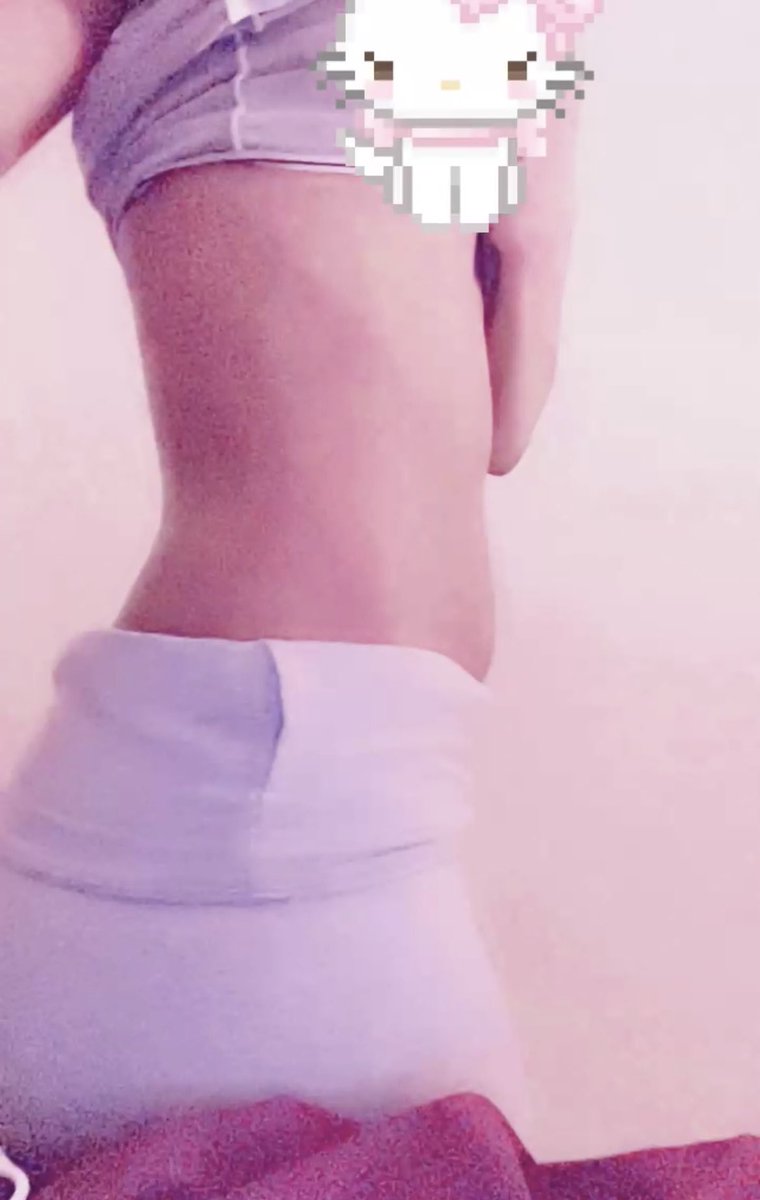 sweethinmint's tweet photo. bloated but only had 140 cals today !!! #bodycheck #ricecaketwt #edrtwtㅤ https://t.co/xu1PDhmmee