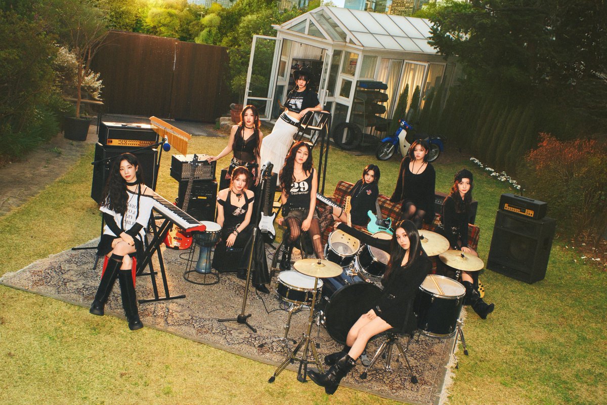 oricon's tweet photo. TWICE・ジョンヨン、JYP退社を正式発表
TWICEとしての活動は継続
⠀
🔻コメント全文
https://t.co/dqboM1QAsE
⠀
「新たな章へ進むことになっても、私の人生の中心であるTWICEは、今と同じように何も変わりません。TWICEのメンバーとしてONCEの前に立つことは、これからも常に私の一番の優先事項です」 https://t.co/JFDXtgkXYM