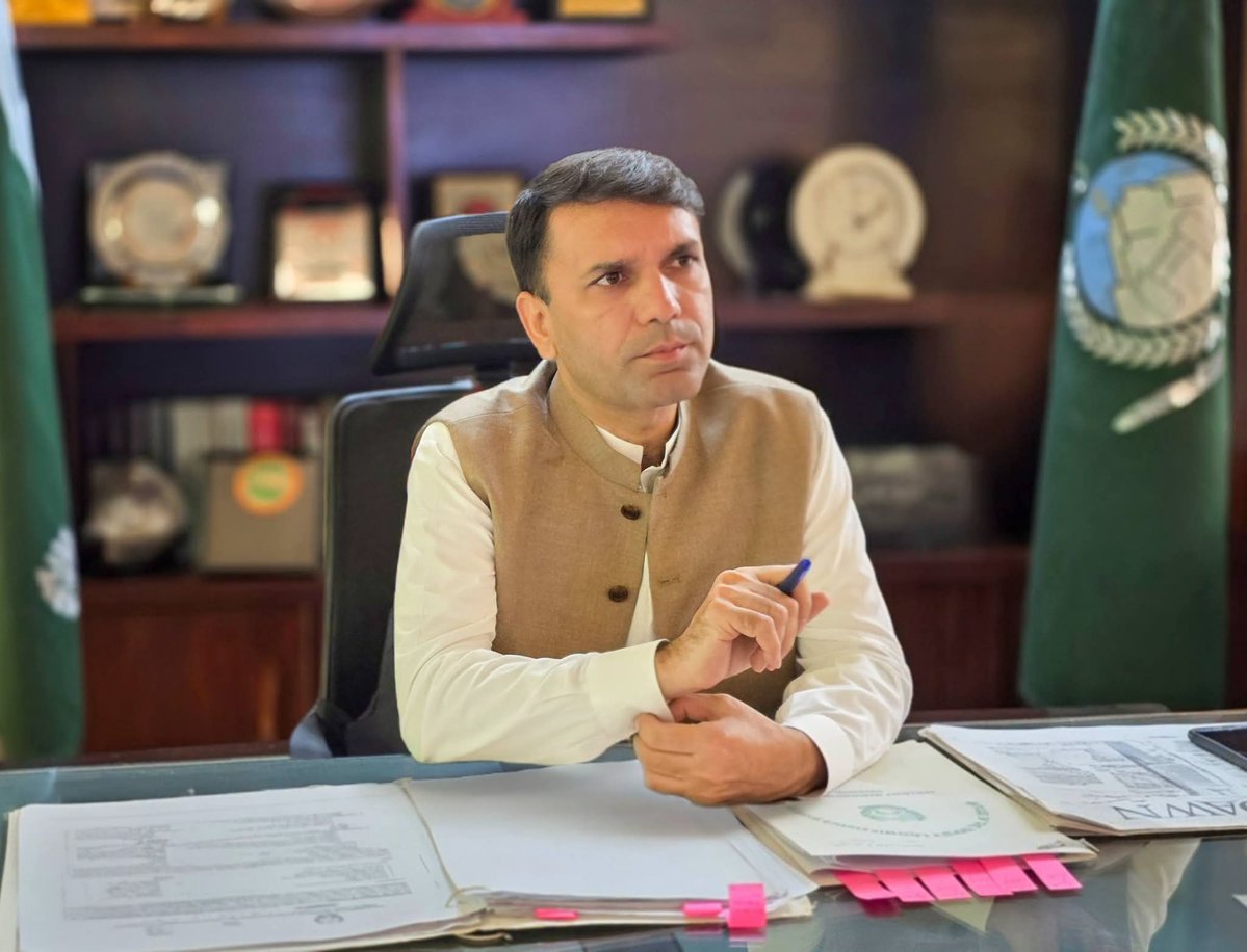 DCHaripur's tweet photo. Land Acquisition Review Meeting!
DC Haripur chaired a review meeting on pending land acquisition cases across the district.
Key Updates:
 Assessed case progress &amp; operational bottlenecks
 Directed officials to expedite legal &amp; admin procedures for early resolution
#PublicService https://t.co/VoWfVYTwdk