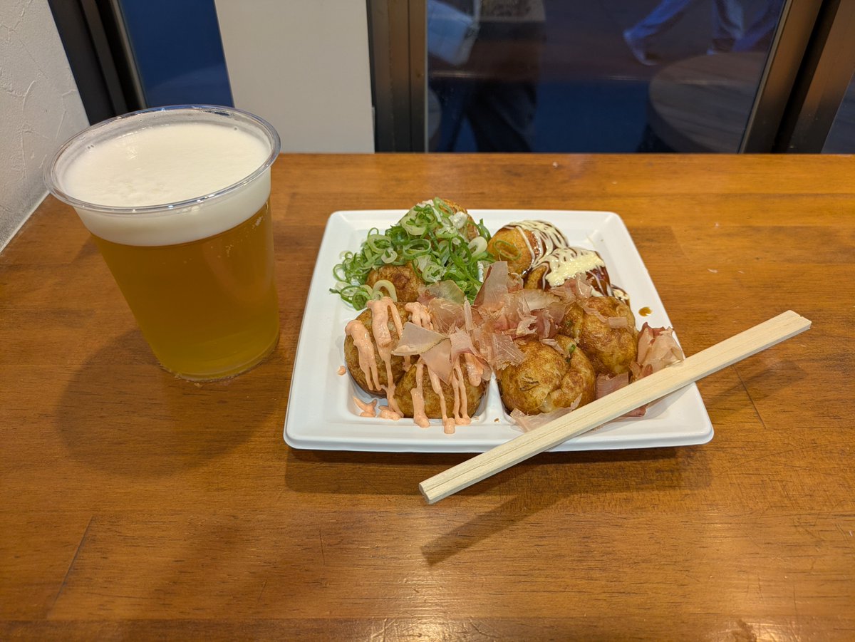 0606d89's tweet photo. 3年ぶりにまとまったお盆なので3年ぶりのロングツーリング🛵1日目は大阪で粉物を楽しんだゼ🍺 https://t.co/ZSG0loFaC0