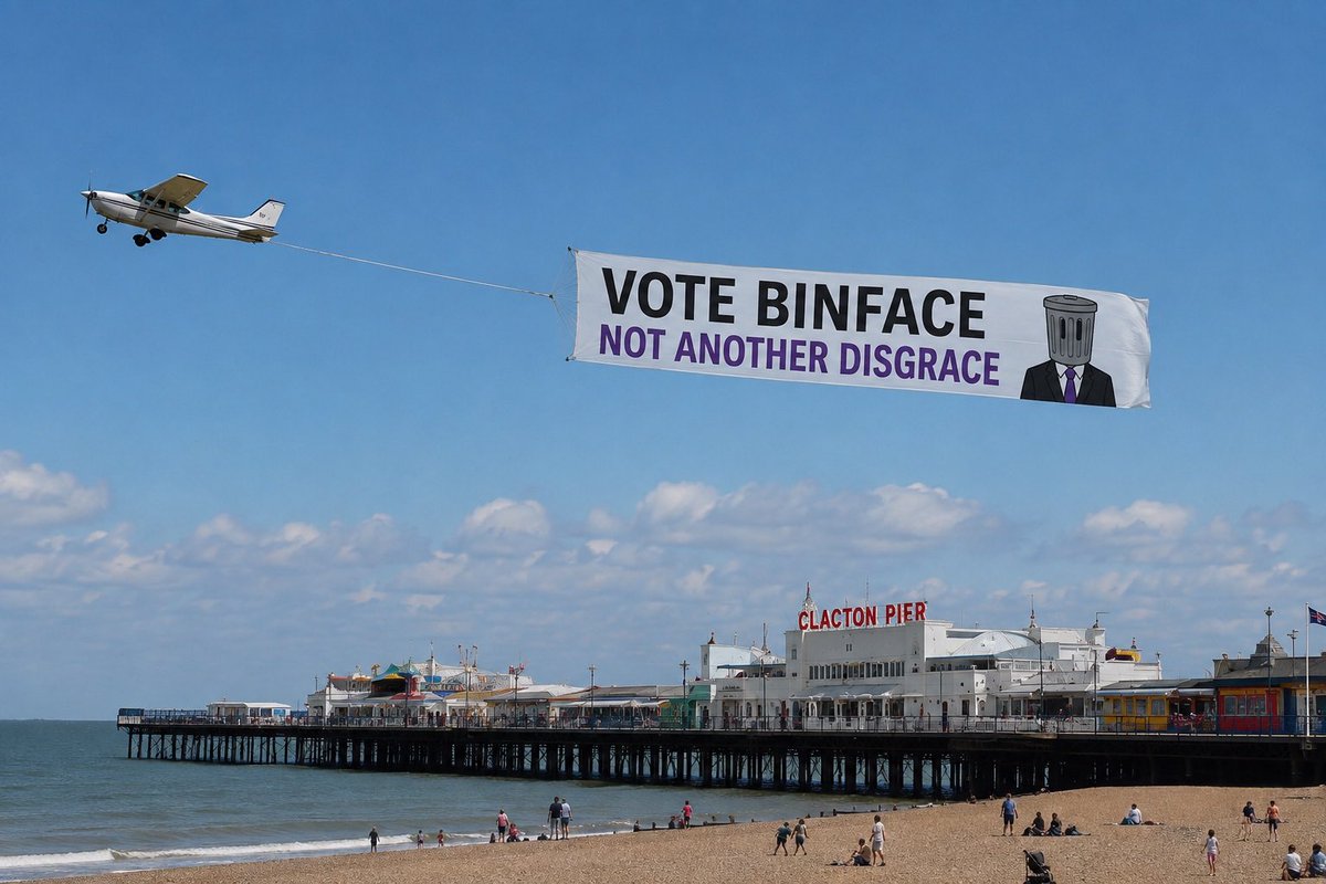 Profkeithstone's tweet photo. @CountBinface Night before election over Clacton seafront, if you are quick do a go fund me page, and then on the day of election. https://t.co/xYR1tDwVnT