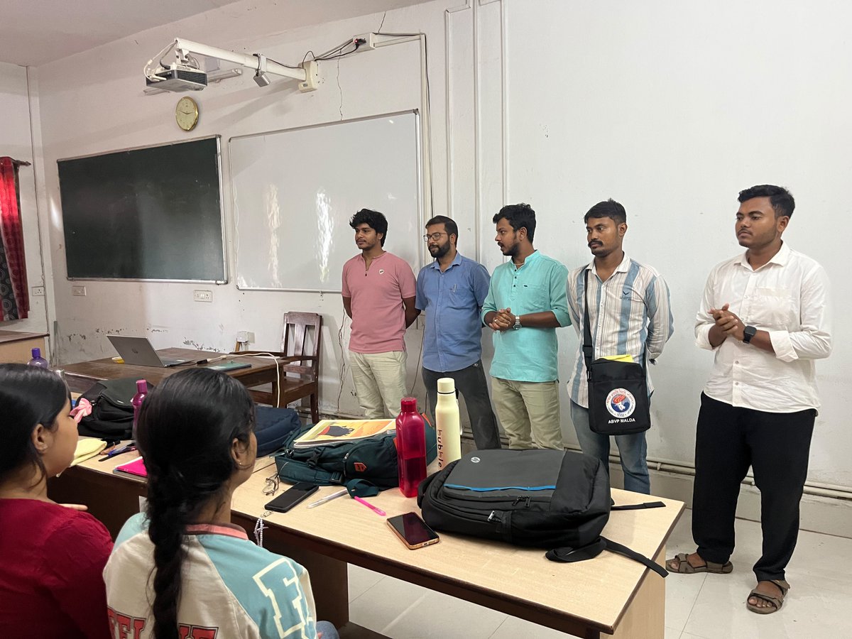 ABVPSouthMalda's tweet photo. ржЖржЬ ржжржХрзНрж╖рж┐ржг ржорж╛рж▓ржжрж╛ рж╕рж╛ржВржЧржаржирж┐ржХ ржЬрзЗрж▓рж╛рж░ ржЧрзМржбрж╝ржмржЩрзНржЧ ржмрж┐рж╢рзНржмржмрж┐ржжрзНржпрж╛рж▓ржпрж╝рзЗ рж╕ржжрж╕рзНржпрждрж╛ ржЕржнрж┐ржпрж╛ржи редред
#abvpdakhsinmalda
#abvpsouthmalda
#joinabvp https://t.co/sF9kCf9H90
