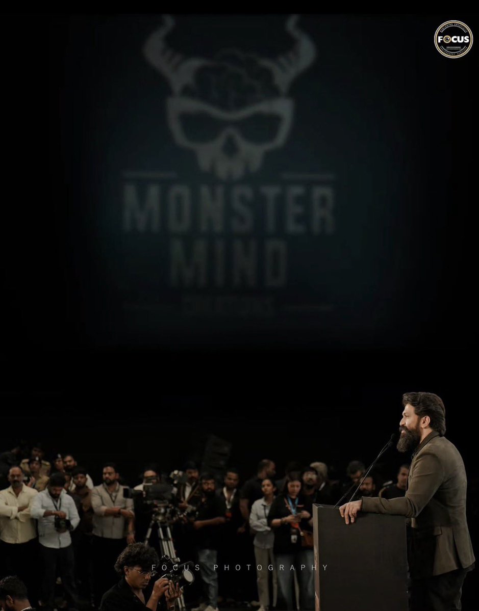 Ullasbt's tweet photo. We have a mad man in karnataka sir 
He does, what he says sir 

And whatever he says, happens sir ….My idol @TheNameIsYash 
#Toxic #Toxicthemovie #toxic https://t.co/vKsfCSIwra