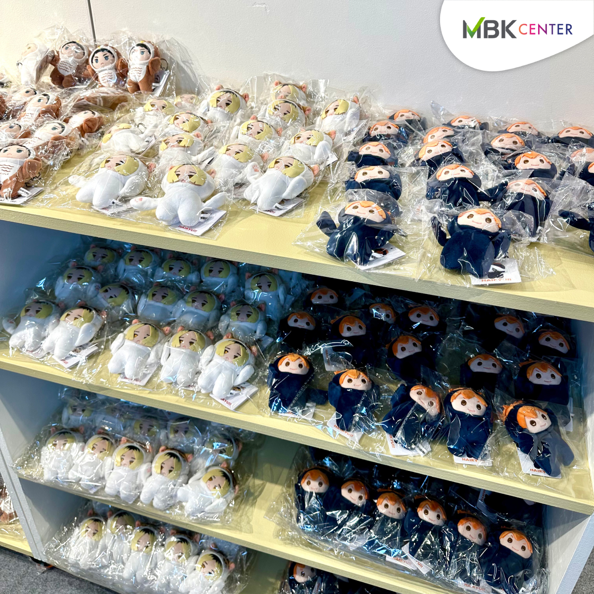 kadokawa_amarin's tweet photo. "บินไปให้สุด!” บูธ Ani-One POP | HAIKYU!! เปิดอย่างเป็นทางการแล้วที่ MBK ชั้น 7 Zone A!
 
- ซื้อครบ 1,000 บาท ลดเลย 10% (ยกเว้นการ์ดสะสม)
- ซื้อครบ 500 บาท รับสติกเกอร์ไปสะสม (ยกเว้นการ์ดสะสม)

10 ส.ค. 2026 - 6 ก.ย. 2026
📌พิกัด: MBK ชั้น 7 Zone A
