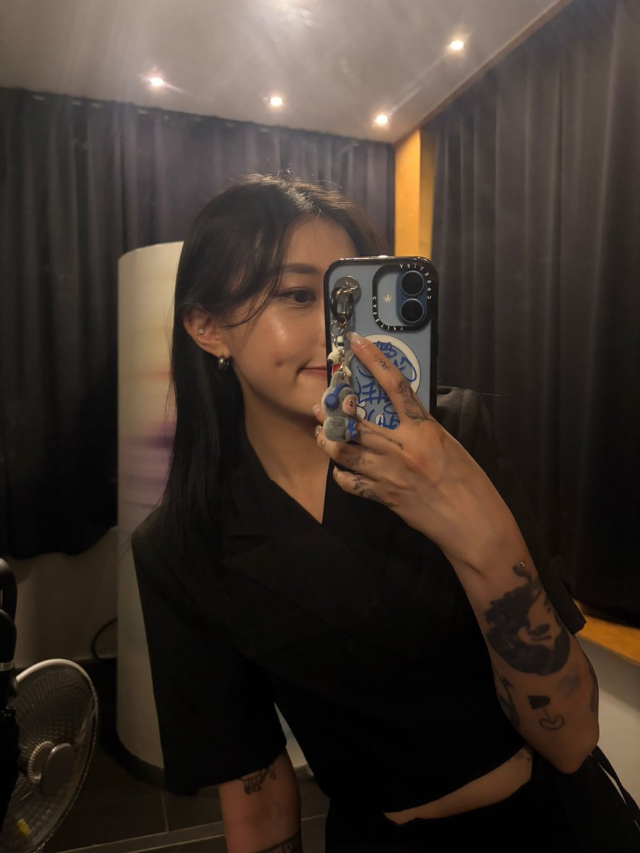 saay__e's tweet photo. Main🫧

02 거주 / 34살 
170cm / ISTJ / 헬린이 / 향친자 

“쎄이에게 오는 말이 고와야, 당신에게 가는 말도 곱습니다.”

더 궁금한 건 ‘하이라이트’에서 확인해주세요.

트친소·겹친소 외 게시글 무단 리트윗은 사양합니다.
맞팔 = 무조건적인 교류 유지 X
교류 없으면 조용히 블블합니다.

기본적인 예의만 지켜주시면 저도 똑같이 대해드려요 잘 부탁드립니다!🙂‍↕️