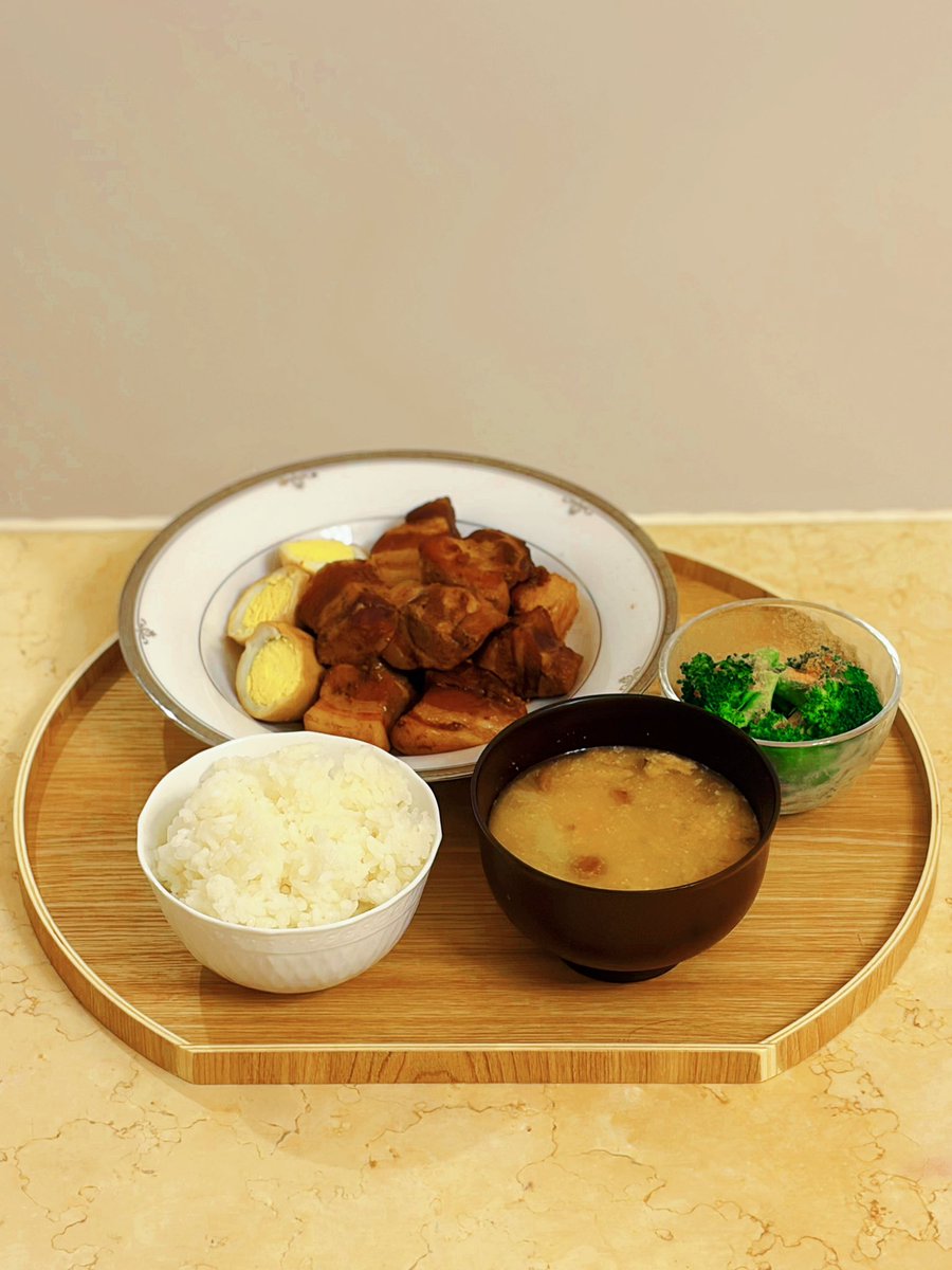 shion0_25mg's tweet photo. 角煮定食を作りました https://t.co/vIJ872Mnna