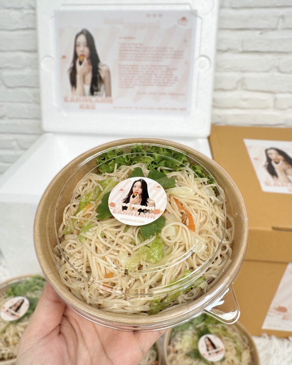 kringklong's tweet photo. Lovely Food Support for K.Earnearn ka. 🎁💕 Thank you so much to all interfans for having us! 🫶🏻
꒰ #earnearn | #EarnEarnfatima ꒱
☎️ Tel. 095-1244644
📱 Line. @Kringklong64
#foodsupport #kringklongfoodbox
#foodsupportศิลปิน #อาหารกล่อง https://t.co/eRZUqSwsth