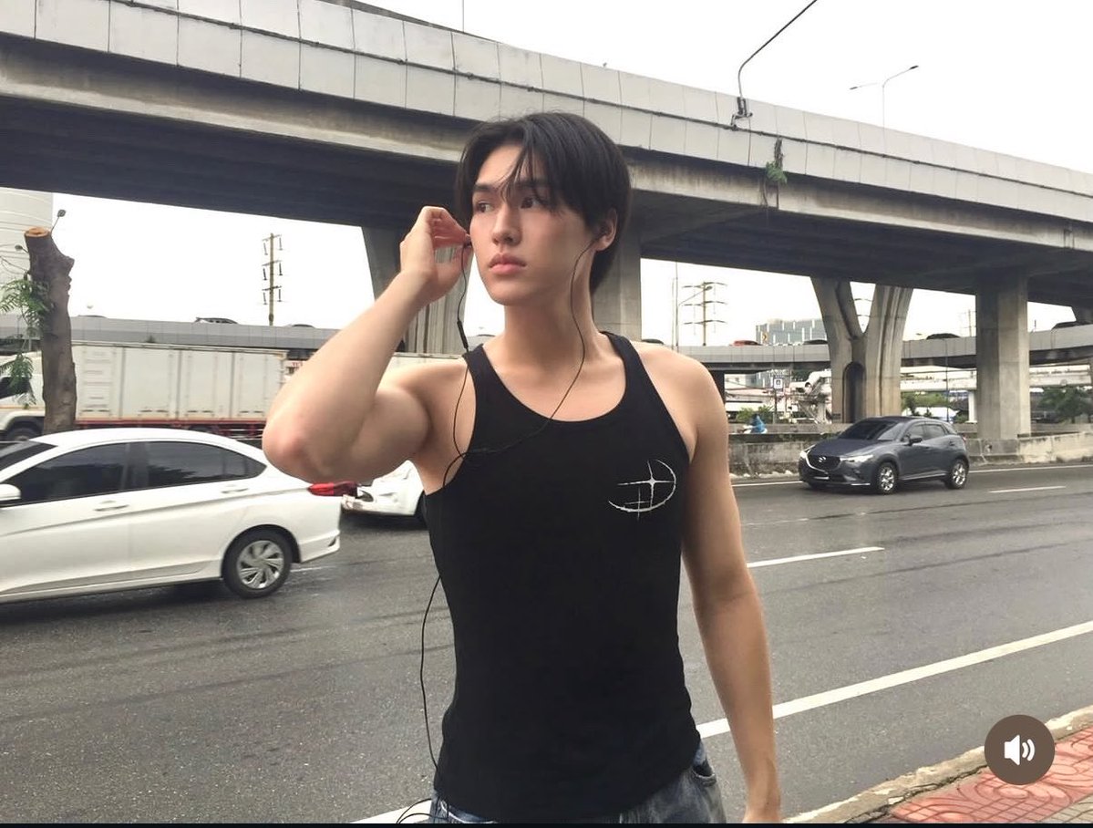 ScorpiiPong's tweet photo. ซึ่งเดินถนนในชีวิตจริงไม่มีทางเจอคนหน้าแบบนางอะ ฮือๆๆ หล่อจังวะ มิเคร ชอบมากเลยอะผชหน้าคม(?) หวาน 

#OBOaphinat https://t.co/LSckeMBdCG