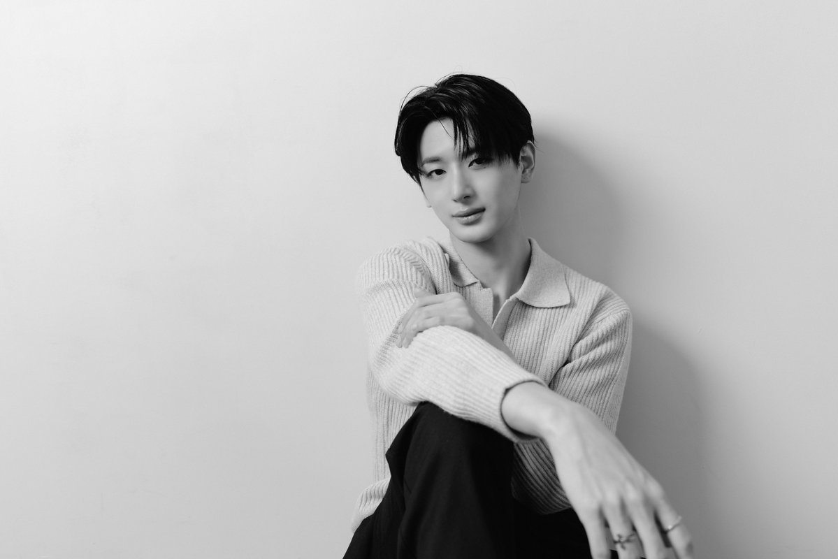x_on_official_'s tweet photo. JUNWON

https://t.co/BZ6Y3jrpxB

#X_ON #엑스온 #JUNWON #준원 https://t.co/ngIs2ZOY2K