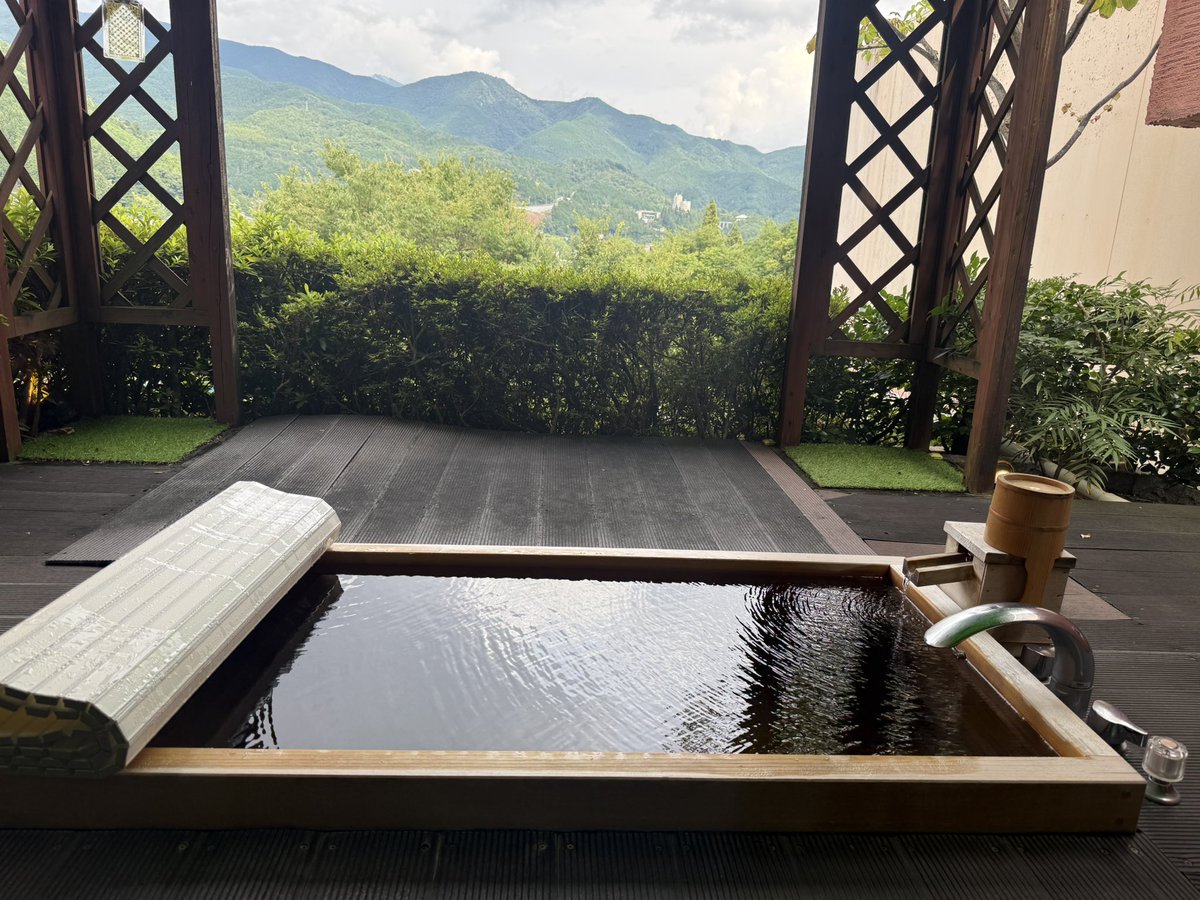 Members_Lovely's tweet photo. お盆休みは下呂温泉♨️
お宿は
ホテルくさかべアルメリア
お部屋はアジアンスイート
露天風呂付きのお部屋なのでゆっくり温泉を楽しみました
#下呂温泉
#ホテルくさかべアルメリア
#アジアンスイート https://t.co/TSmoUvJBbs