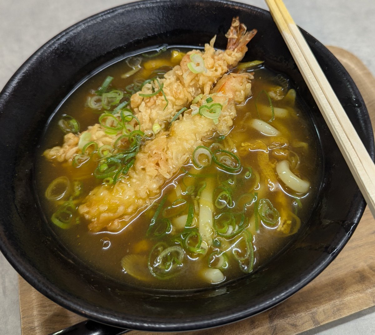 amizun0's tweet photo. 5食連続ラーメンは避けられたようです https://t.co/IXvOMm3TIO