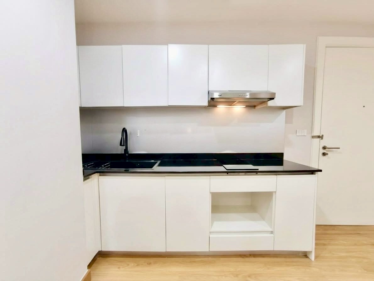 Asset_Internal's tweet photo. Voque Sukhumvit 16 
 ใกล้ BTS อโศก 
ชั้น 2 ตึก B เนื้อที่ 47.5 ตารางเมตร

💵 ราคาขาย 3,790,000 บาท
--------------------------
📲 สอบถามเพิ่มเติม นัดชมสถานที่
🟢 Line : nanashoes
📞 tel. 095-703-6356 (นา) Sales Manager https://t.co/8fcYhgAICH