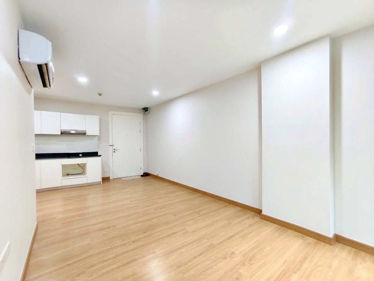Asset_Internal's tweet photo. Voque Sukhumvit 16 
 ใกล้ BTS อโศก 
ชั้น 2 ตึก B เนื้อที่ 47.5 ตารางเมตร

💵 ราคาขาย 3,790,000 บาท
--------------------------
📲 สอบถามเพิ่มเติม นัดชมสถานที่
🟢 Line : nanashoes
📞 tel. 095-703-6356 (นา) Sales Manager https://t.co/8fcYhgAICH