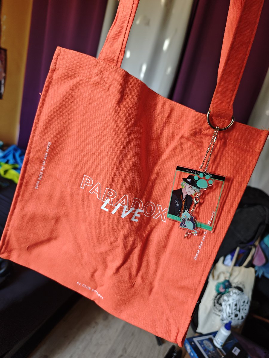 hylize_art's tweet photo. And I got a new bag! Thank you @Svet_Mori !! https://t.co/cXOcATMEQv