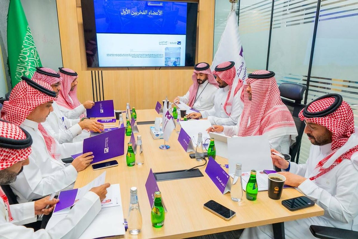 Maaalnews's tweet photo. مجتمع أسوة يبحث مع أعضائه الفخريين سبل تمكين الشباب وتعزيز الأثر الاقتصادي والمجتمعي، خلال لقائه الأول بمشاركة عدد من الكفاءات الوطنية 

https://t.co/sbAonhpM2i https://t.co/kZQlJHYOFz