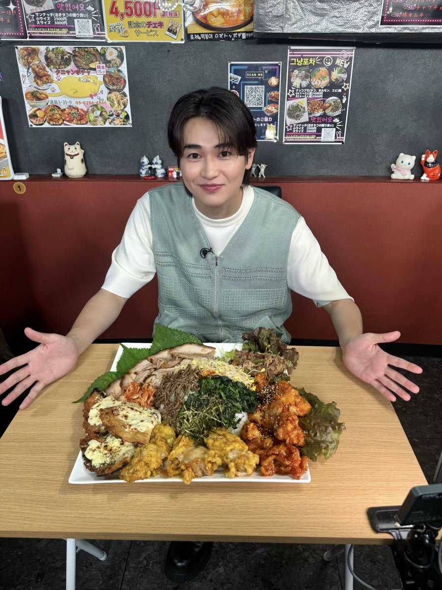 sho_nishigaki_'s tweet photo. 日本テレビ「有吉ゼミ」をご覧いただいた皆さま、ありがとうございました🍚✨

完食はできずでしたが、頑張りました…！！
見逃してしまった方はTVerで👇
https://t.co/MGa1hAqubw

そしてもちろん、
映画『ブルーロック』もお見逃しなく⚽️🔷

#有吉ゼミ
#ブルーロック

byマネージャー https://t.co/3ZLEaTTw94