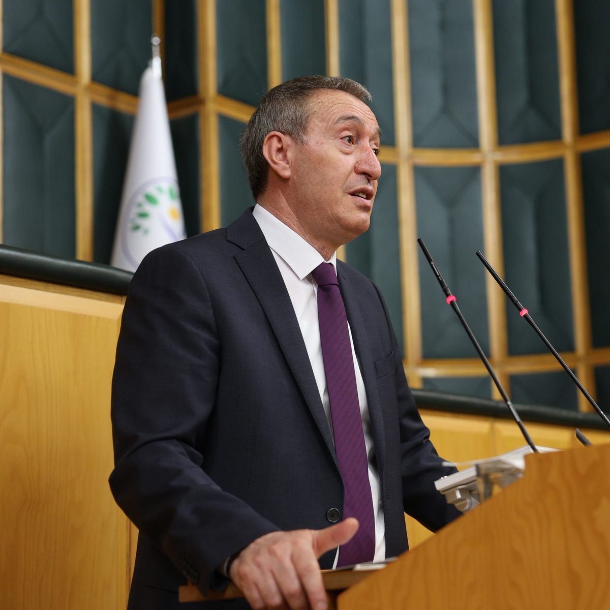 bpthaber's tweet photo. DEM Parti Eş Genel Başkanı Tuncer Bakırhan: (Terörsüz Türkiye Çerçeve Yasası hk.)

"Türk kardeşlerime bütün açık yüreğimle seslenmek istiyorum, bu süreçte sizden eksilen hiçbir şey yoktur, olmayacaktır." https://t.co/51BotVhxl6