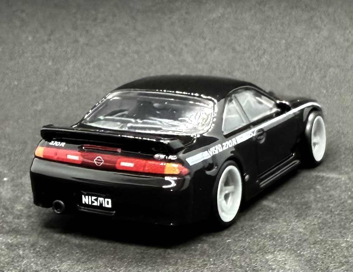 jyonagino's tweet photo. ホットウィール『NISMO 240R S14』
S14の前期型ベースでNISMOがカスタムしたシルビアのコンプリートカー。
前期型の顔って好き♪
(﹡ˆ﹀ˆ﹡)♡
#ホットウィール
#モダンクラシック
#NISMO
#240R
#シルビア https://t.co/2WXxPGDMIs