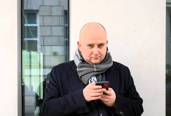 magerramow's tweet photo. @DariuszMatecki Na ulicach miast zalegają śmierdzące ochydne śmieci do których masowo lgną szczury.
Zdjęcie niepowiązane https://t.co/YfwxhG7Mic