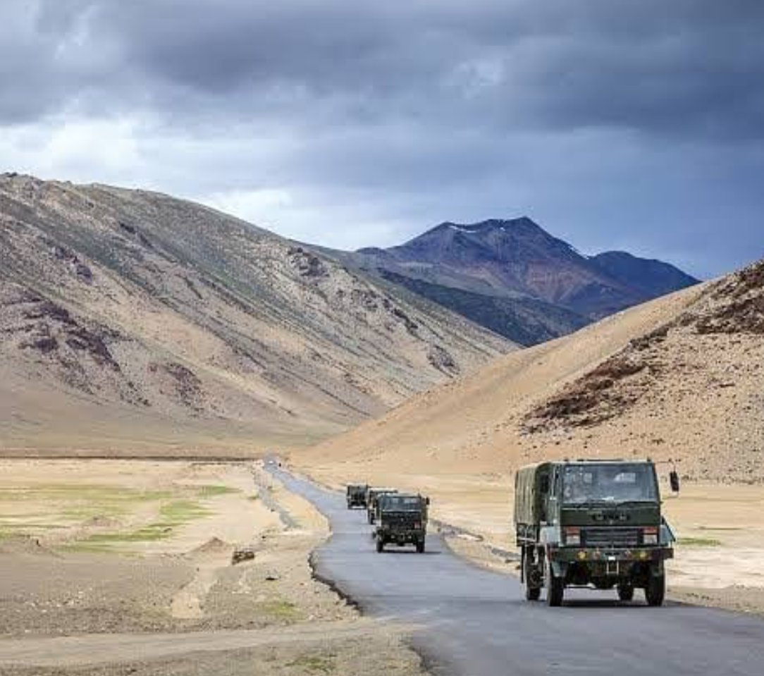 NetramDefence's tweet photo. The Central Government is planning a ₹2 trillion investment to build 5,000+ km of highways across India’s border regions over the next 3–5 years.

The strategic road network will strengthen military mobility and logistics along the China, Pakistan, Nepal, Bhutan & Myanmar fronts, while opening remote areas to trade, tourism and investment.