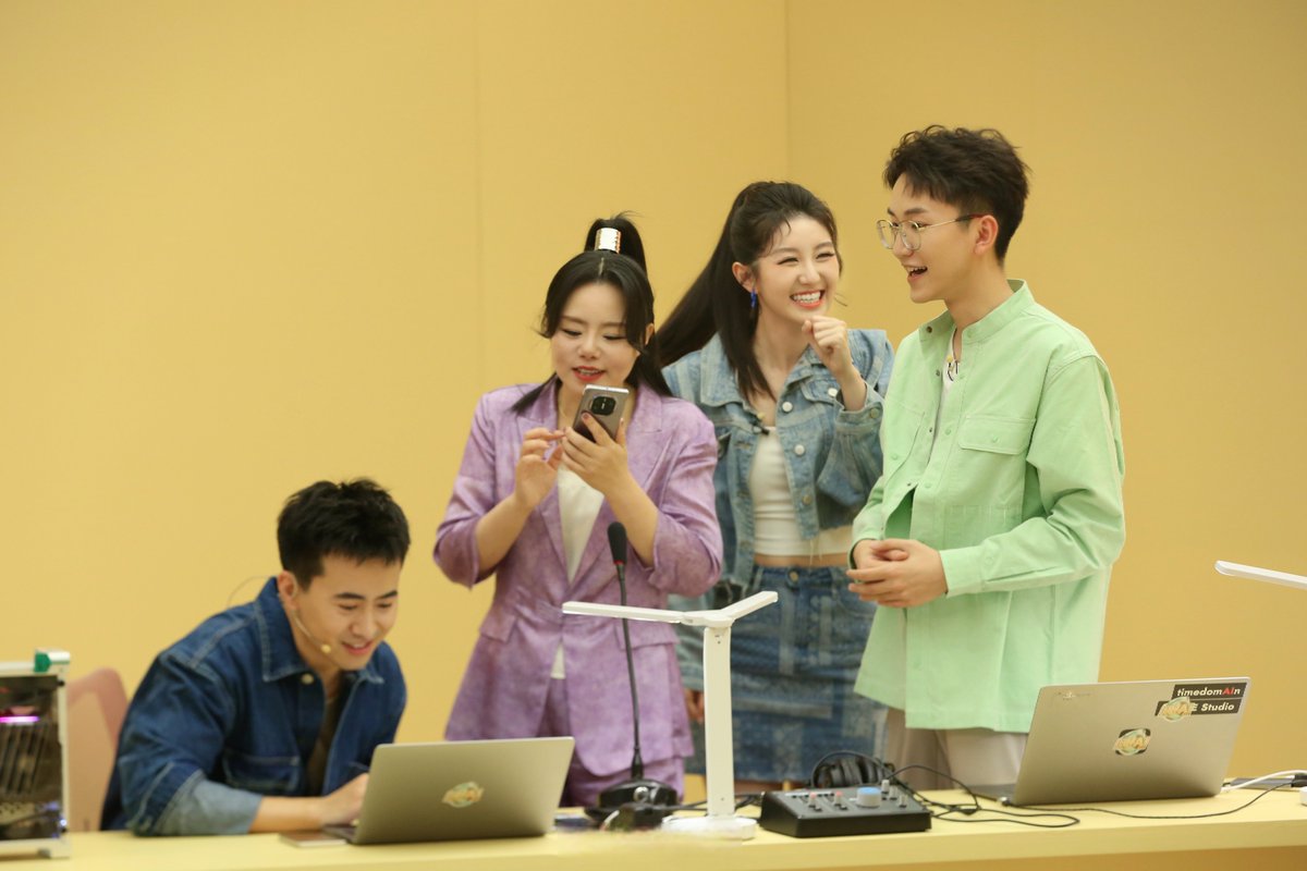 ElvaInfinglv8i's tweet photo. Just finished an epic variety show recording session!  Can’t wait for you guys to see the fun behind the scenes—this one’s gonna be a banger! #VarietyShow #BehindTheScenes https://t.co/hZm8X7zwM8