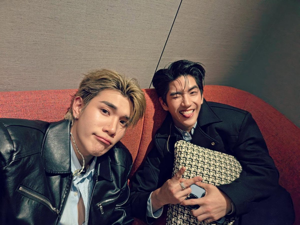 seatawinanfc's tweet photo. 🐶

IG: fourth_ig update ✨

JIMMYSEA SHINING IN MACAU
#GMMTVFanFestinMacau2026 https://t.co/Oe4uoLQD0N