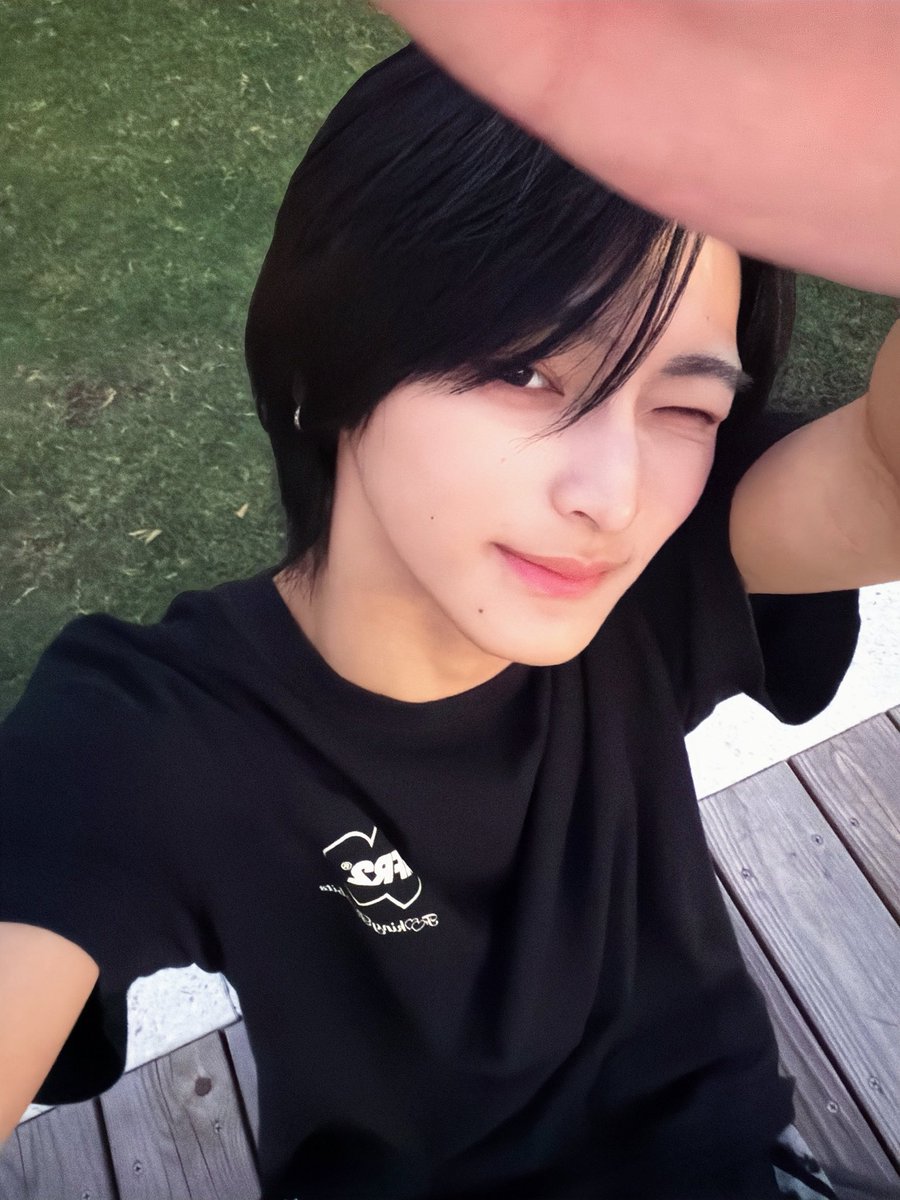 bloomchic_noa's tweet photo. 自撮り/他撮り https://t.co/P1qQ8gGKoj