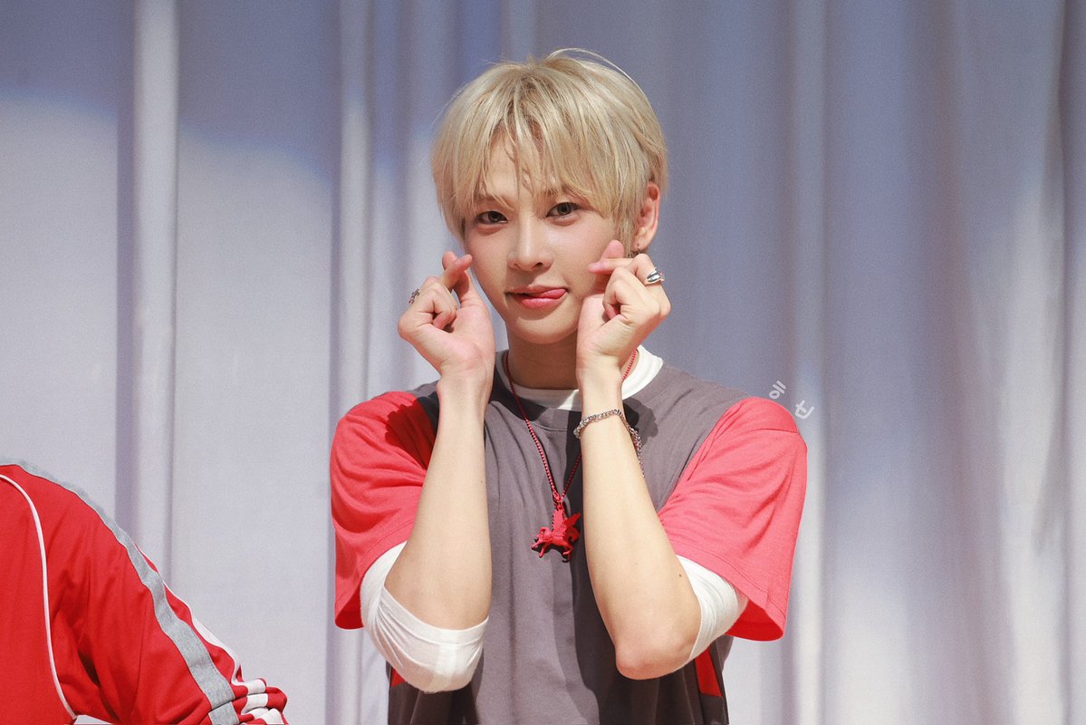 fff0529's tweet photo. 260807
😋

#파우 #현빈 https://t.co/PIg1oJXXsr