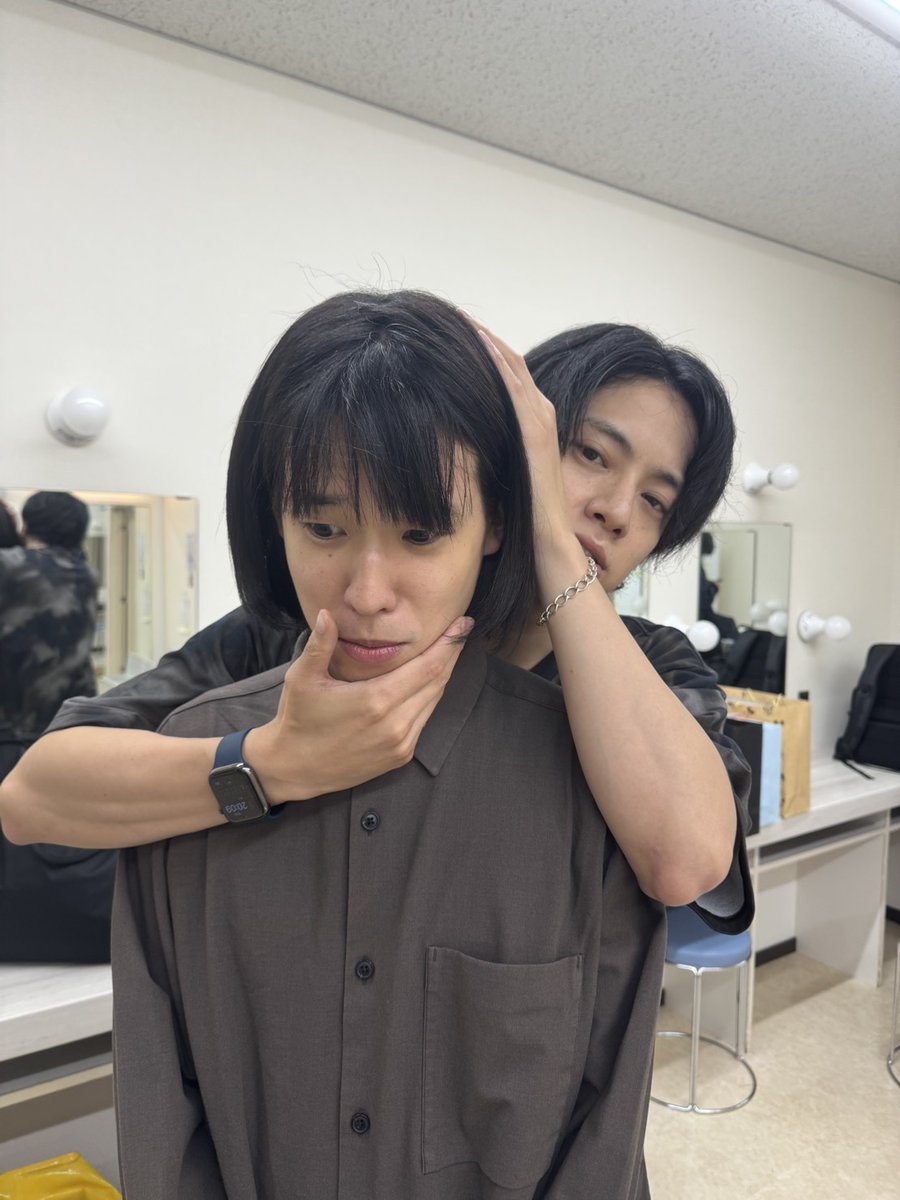 monaki_official's tweet photo. ケンケンです🗡️
本日は「2ショット特典会」でした！
初めての2ショット撮影ということで、いつもより長めにお話しできたのかな？
初めてきちんと話す方や何度目ましての方もありがとうね！
モナカマの思いちゃんと受け取ってるよ🙏🏻🔥
ポーズ決めてきてくれてありがとう〜！
助かりました！
みんなそれぞれポーズに個性があってすごく楽しかった〜！

また特典会ある時はよろしくね〜一緒に楽しも〜！！

では！！

#モナキの日常
#山本さん日記始めました