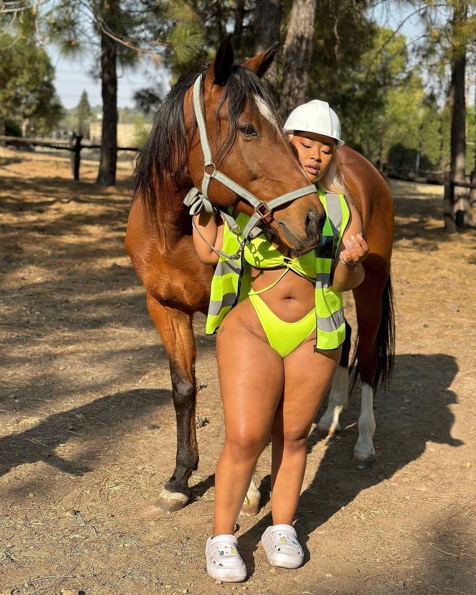 GameSuna40521's tweet photo. Cyan boujie https://t.co/RpWNfezwVz