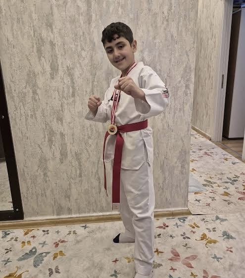 marasablasi's tweet photo. Kahramanmaraş okul sa*dırısında ağır yaralanan Osman Tunahan yavrumuz geçirdiği tedavi sonrası sağlığına kavuşup tekrardan dışarıya çıkmaya başladı.🥹❤️ https://t.co/zuQWrrwSrJ