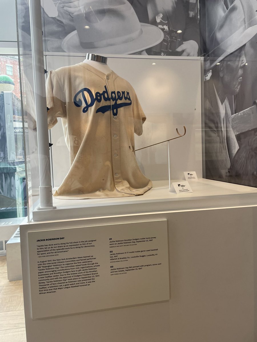 mlbiglove's tweet photo. 米ニューヨーク旅行では、マンハッタンにある「ジャッキー・ロビンソン博物館」(Jackie Robinson Museum)へ。展示品はもちろん、ギフトショップも素晴らしかった🧢 https://t.co/UpzuFxBHQb