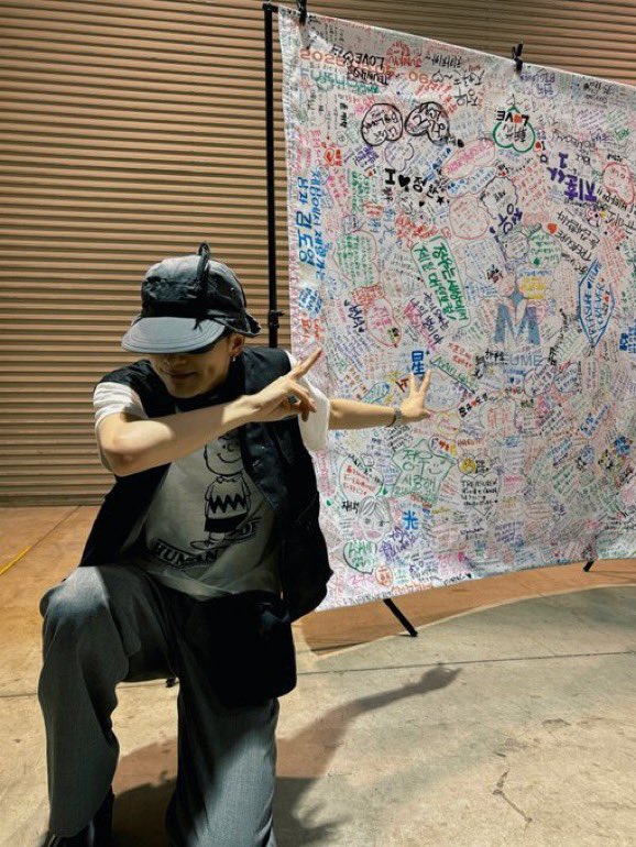 akplo_'s tweet photo. スヌーピーの誕生日にスヌーピーT 着ちゃうの😭
なんか前にもあったけどこういうの大切にするの素敵だし、調べてるのか、元から知ってたのか分からないけど可愛すぎる😭 https://t.co/wXMMaYJWc3