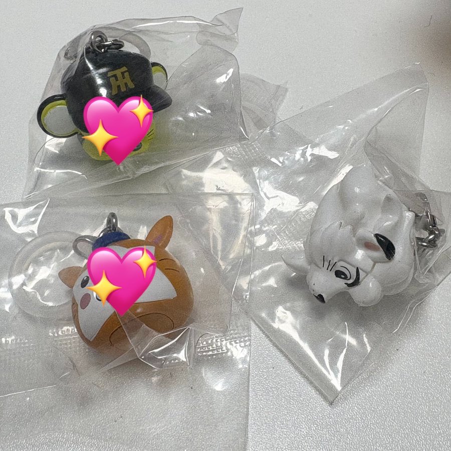 nya7l_'s tweet photo. 【交換】プロ野球マスコット　めじるしアクセサリー　ガチャガチャ

【譲】レオ
【求】マーくん

郵送にて交換希望です。お気軽にお声掛けください。 https://t.co/UCmk2cmpZA